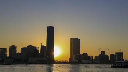 Fototapeta premium city skyline at sunset