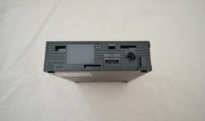 外付けハードディスク(HDD)の側面(1)