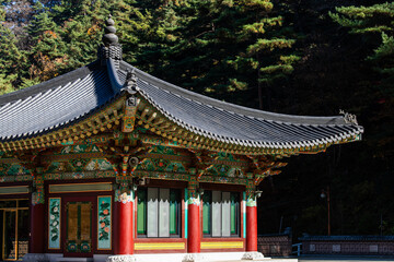 Obraz premium the exterior of the Buddhist temple building