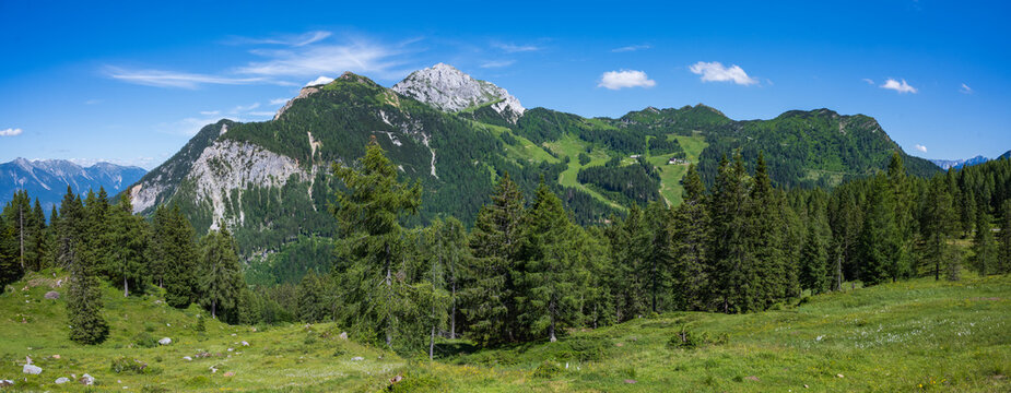 Julische Alpen im Sommer, Gartnerkofel von Westen her gesehen, Panorama, K&auml;rnten, &Ouml;sterreich