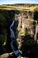 Fja&eth;r&aacute;rglj&uacute;fur
