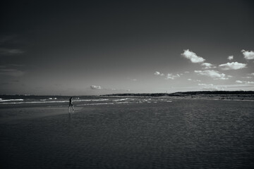 Strandidyll in schwarz weiß - dramatisch
