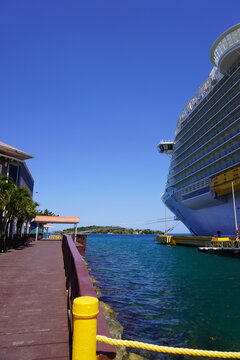 Cruise port