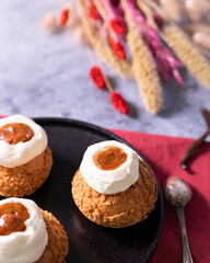 Choux a la crème et au praliné noisette