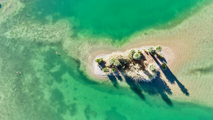 Island in the middle of the lake 