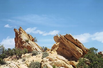 A photo of Burr Trail Road.