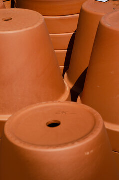 Clay cultivation pots at commercial garden