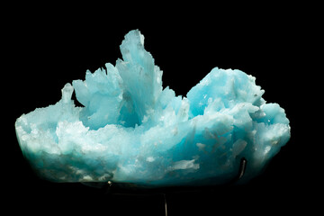 Blue Aragonite is a variety of Aragonite that crystallizes in orthorhombic or acicular formations. It's commonly found in Austria, Greece, Mexico, China and Morocco