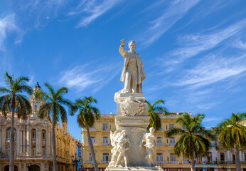 Fototapeta premium Statue of Jose Marti in Havana Central Park plaza near El Capitolio and Paseo del Prado.