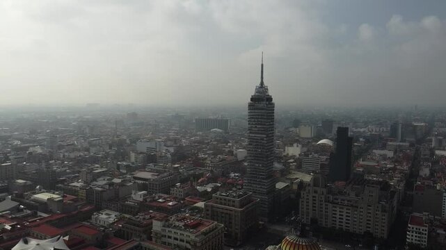 Torre latina toma a&eacute;rea 