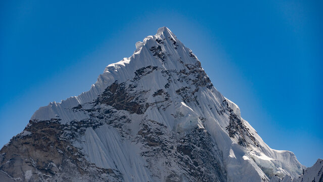 Berg Ama Dablam (6814m) im Mahalangur Himal in der Khumbu-Region des Himalaya auf dem Weg zum Everest Base Camp