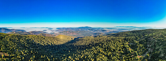 Góry jesienią w Polsce, Beskid Żywiecki, panorama z lotu ptaka z Pilska. © Franciszek