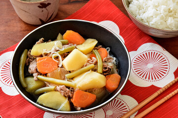 Nikujaga is a comforting Japanese dish of simmered beef, potatoes, and onions in a mildly sweet soy sauce broth. Often served as a homestyle meal, it’s savory, hearty, and perfect for cold days.