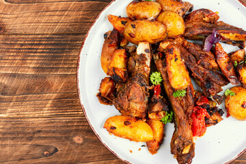 Stewed meat ribs with potatoes.
