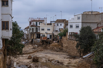 images of the flood in valencia, spain, la dana, destroyed houses, mud, rivers, floods comunidad...