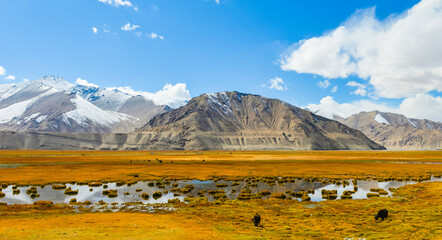 The beautiful autumn scenery of Kala Kule Lake (Karakuri Lake) on the Pamir Plateau in Akto County, Xinjiang, China.