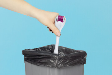 throw a Mesoscooter, mesoscooter Dermaroller. Device for cosmetic mesotherapy procedures into the...