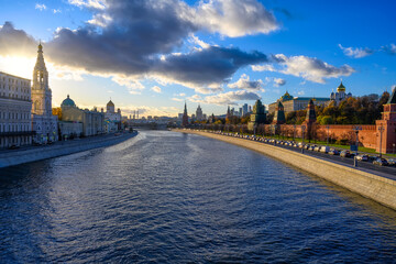 Obraz premium View of Moscow Kremlin, Kremlin Embankment and Moscow River in Moscow, Russia. Architecture and landmark of Moscow