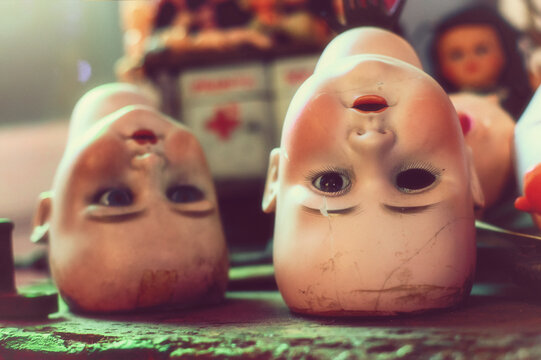 doll's hospital, ospedale delle bambole, napoli, italy
