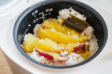 丸ごと炊飯　さつまいもご飯