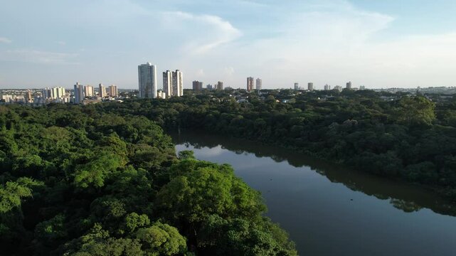 Vista A&eacute;rea da cidade de Maring&aacute;, Parana, Brasil. Parque do Ing&aacute; em Maring&aacute;.