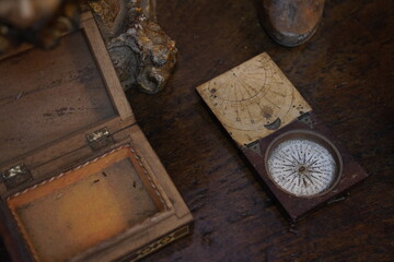 Bússula antiga da aventura © Filipe