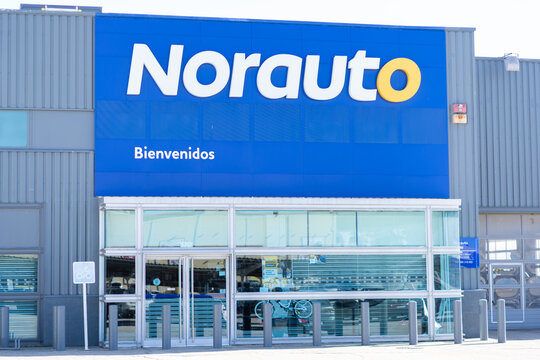 Exterior View of Norauto Auto Center with Welcome Sign