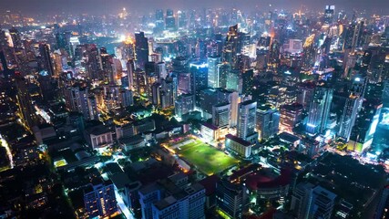 Explore the vibrant nightlife of Bangkok with a stunning timelapse showcasing the city’s skyline illuminated under the stars and bustling streets after dark