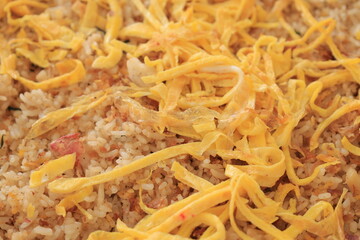fried rice with omelet pieces