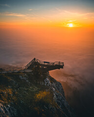 Sonnenaufgang auf der Hohen Wand in Niederösterreich  beim Skywalk