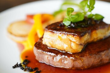 ヘレ肉＆フォアグラ　ロッシーニ風