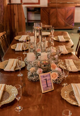 Table arrangements and decoration 