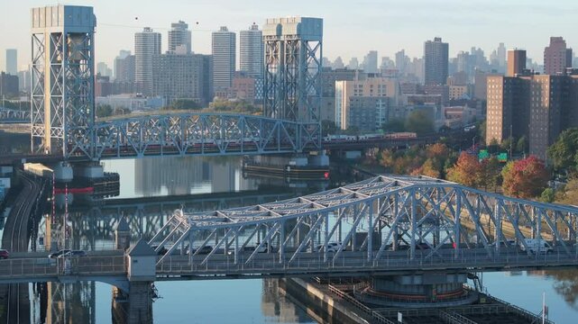 Aerial view of the Metro North crossing the Third Avenue Bridge