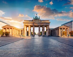 Naklejka premium The Vibrant Art and Historic Districts of Berlin, Germany, Featuring Iconic Landmarks Such as Brandenburg Gate, Berlin Wall, and Cultural Institutions
