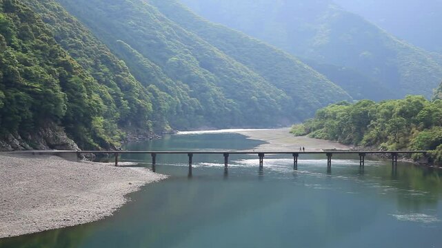 四万十川と岩間沈下橋