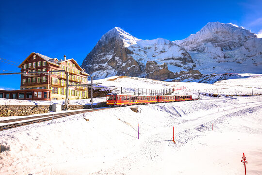Kleine Scheidegg railway to Jungfraujoch peak view