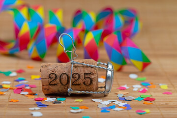 Silvester, Sektkorken mit der Aufschrift 