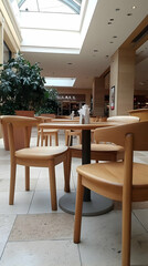 Photo Empty Cafe Interior Wooden Chairs Table Shopping Mall