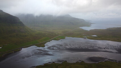 Los Fiordos de la Península de Snaefellsnes desde el cielo (Dron, Islandia)