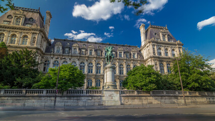 Obraz premium The bronze statue of Etienne Marcel proudly standing beside the Hotel de Ville timelapse hyperlapse, Paris, France