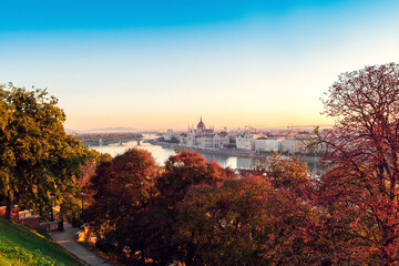Fototapeta premium The Hungarian Parliament Building on sunrise