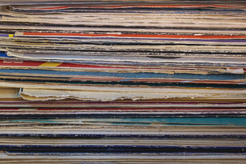 Photo of a stack of old vinyl records
