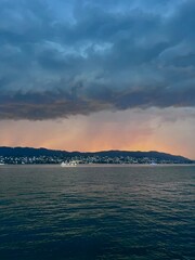 Moody colours over the Zurich lake  