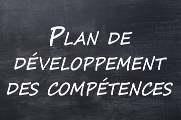 Obraz premium Plan de développement des compétences tableau noir