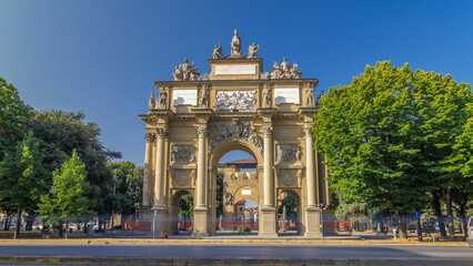 Obraz premium Triumphal Arch of Lorraine timelapse hyperlapse on Piazza della Liberta.