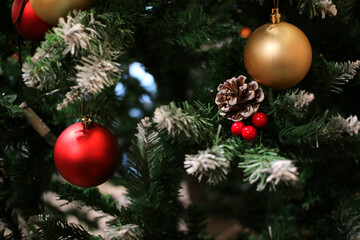 christmas tree decorations