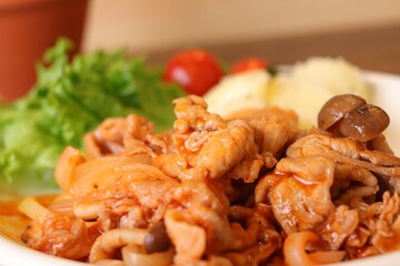 国産豚肉のポークチャップ