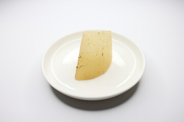 おでんの大根 (Daikon for Oden): おでんの定番具材。出汁を吸って味が染み込んだ大根は絶品です