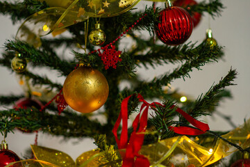 christmas tree decorations