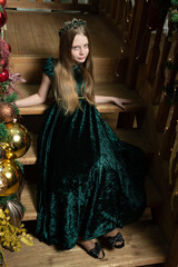 hat sit ladder decor holiday walk recreation steps tree tinsel prize winter snowman snow smile red wait